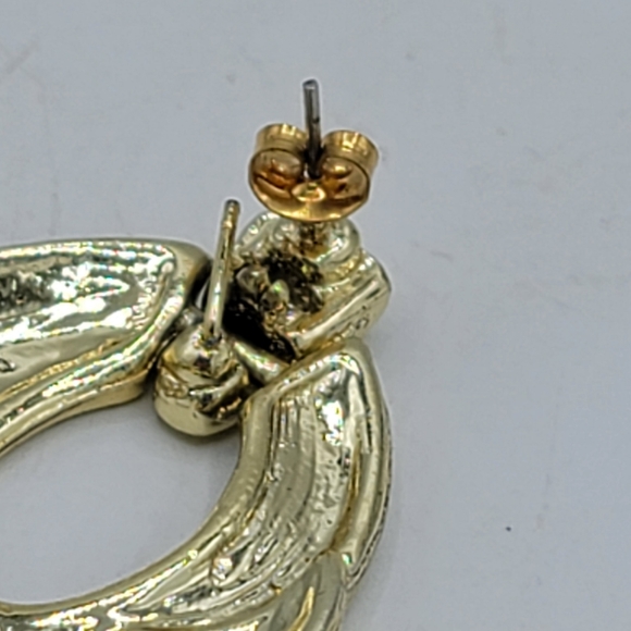 Doorknocker Purple Enamel Gold tone Wreath Hoop Dangle Drop Earrings Vintage - Picture 5 of 8